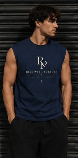 Translation missing: en.mens performance t-shirts UK black t-shirt shown on model with classic crew neck and regular fit: Mens Performance T-Shirts UK – Breathable Cotton